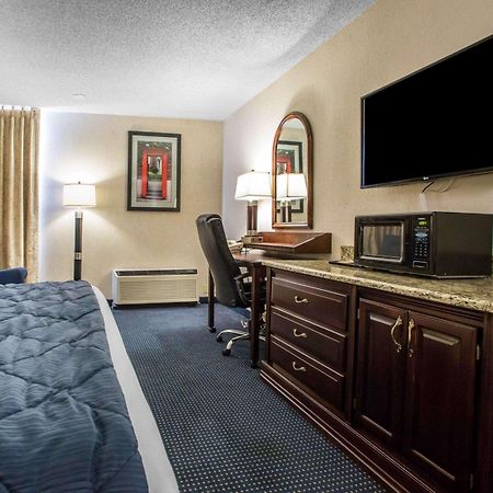 Quality Inn Schaumburg - Chicago Near The Mall Dış mekan fotoğraf