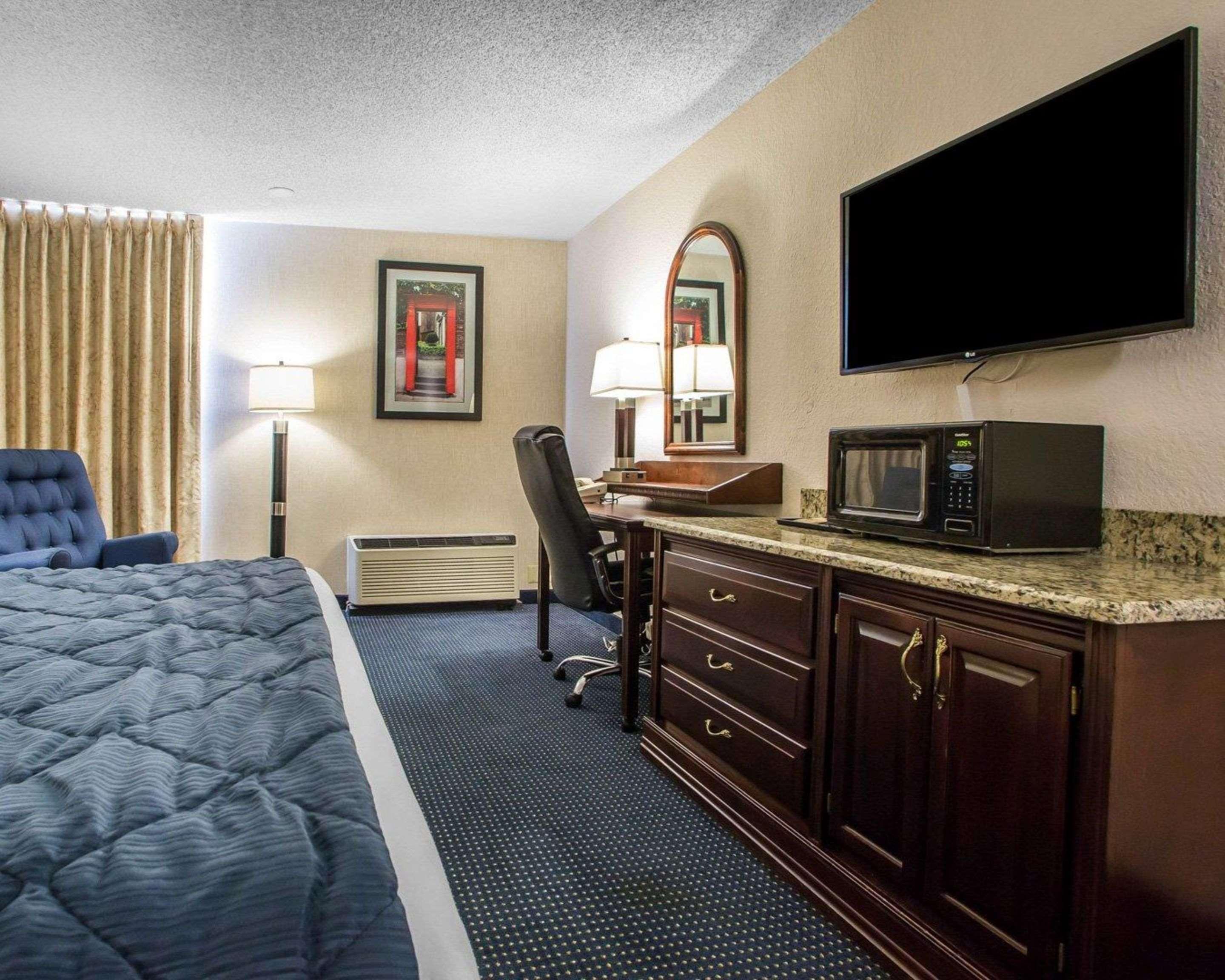 Quality Inn Schaumburg - Chicago Near The Mall Dış mekan fotoğraf