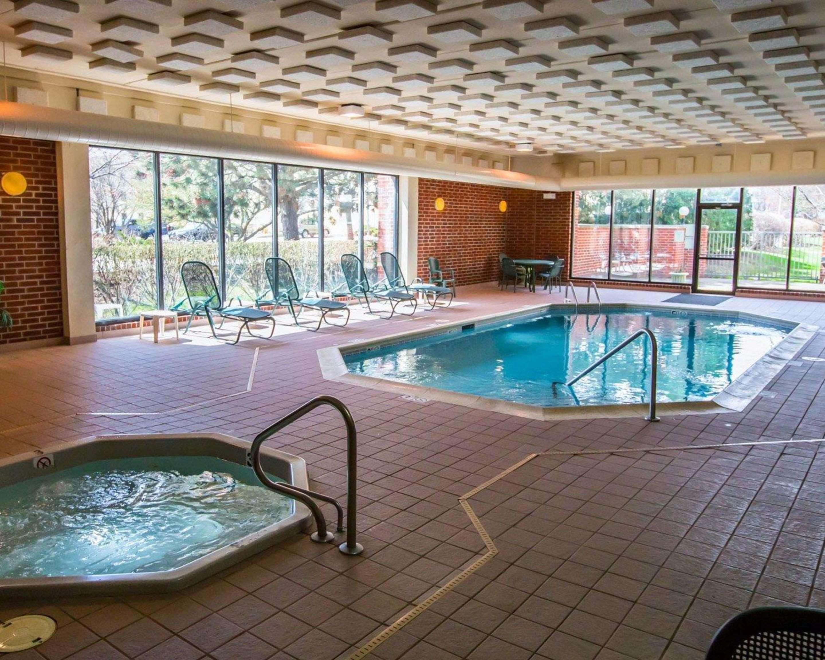 Quality Inn Schaumburg - Chicago Near The Mall Dış mekan fotoğraf