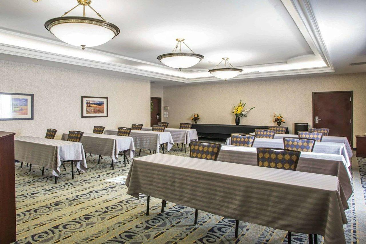 Quality Inn Schaumburg - Chicago Near The Mall Dış mekan fotoğraf